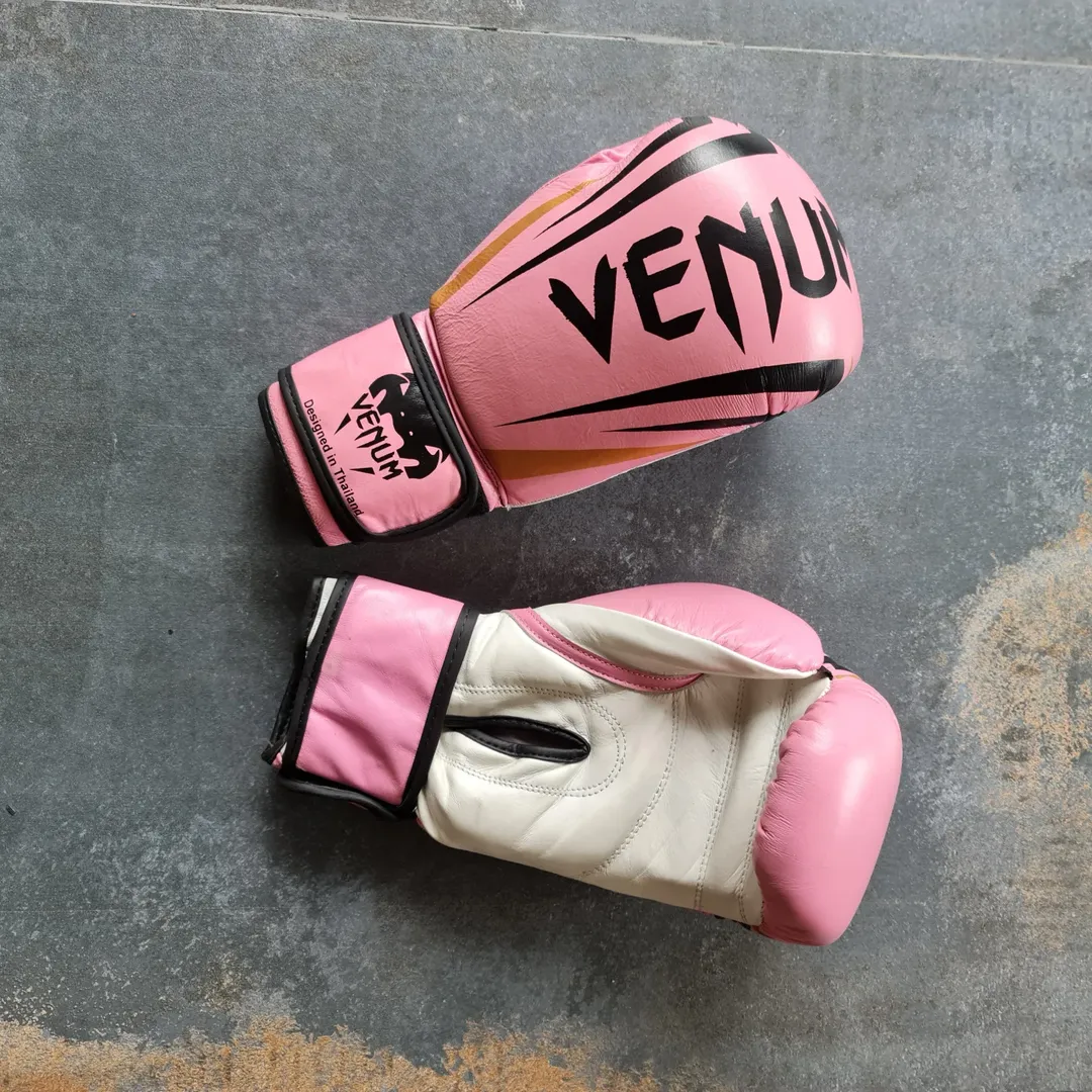 دستکش چرم ونوم